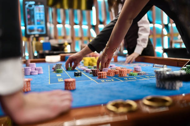 Multi-sport dashboard showing Dota 2, Liga 1, and live casino options